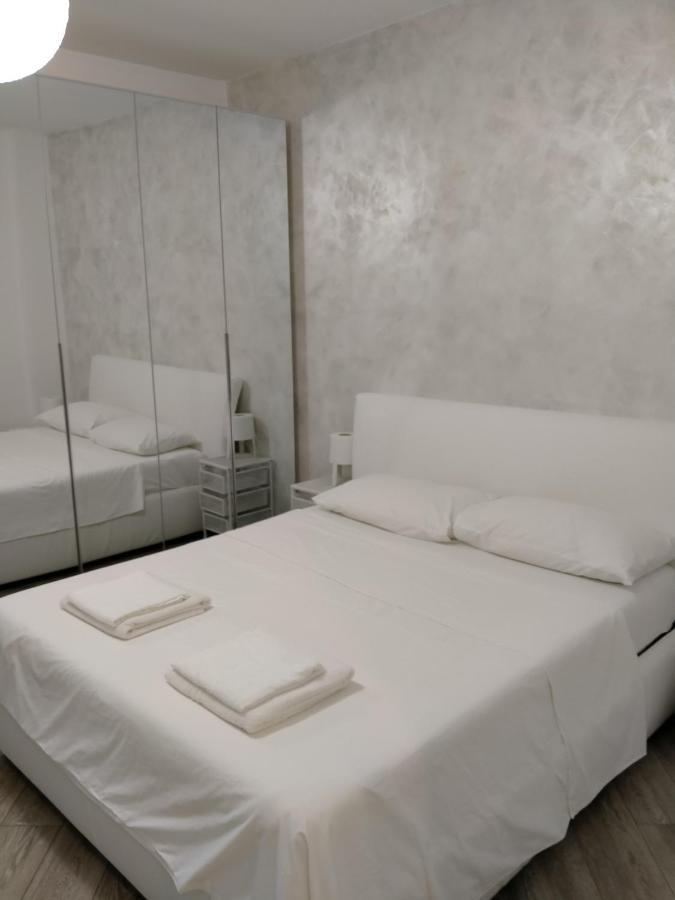 Casa vacanza Volintiru Villa Côme Esterno foto