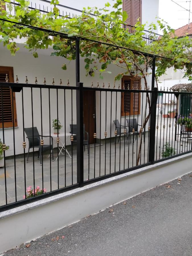 Casa vacanza Volintiru Villa Côme Esterno foto